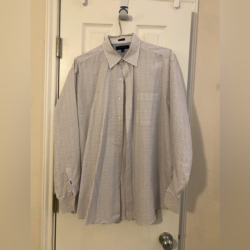 Tommy Hilfigur size 16 1/2 34-35 white with red and blue stripes